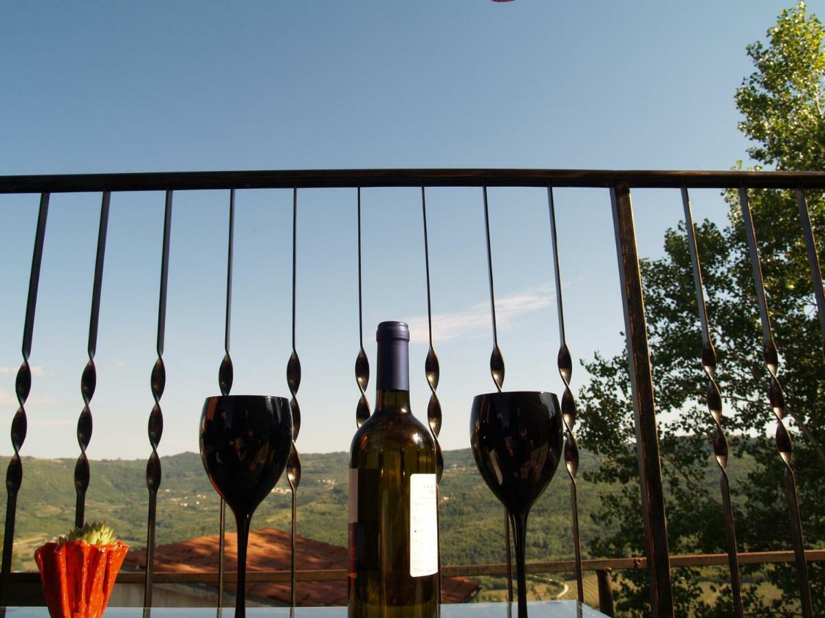 Provvidenza Villa Motovun Buitenkant foto