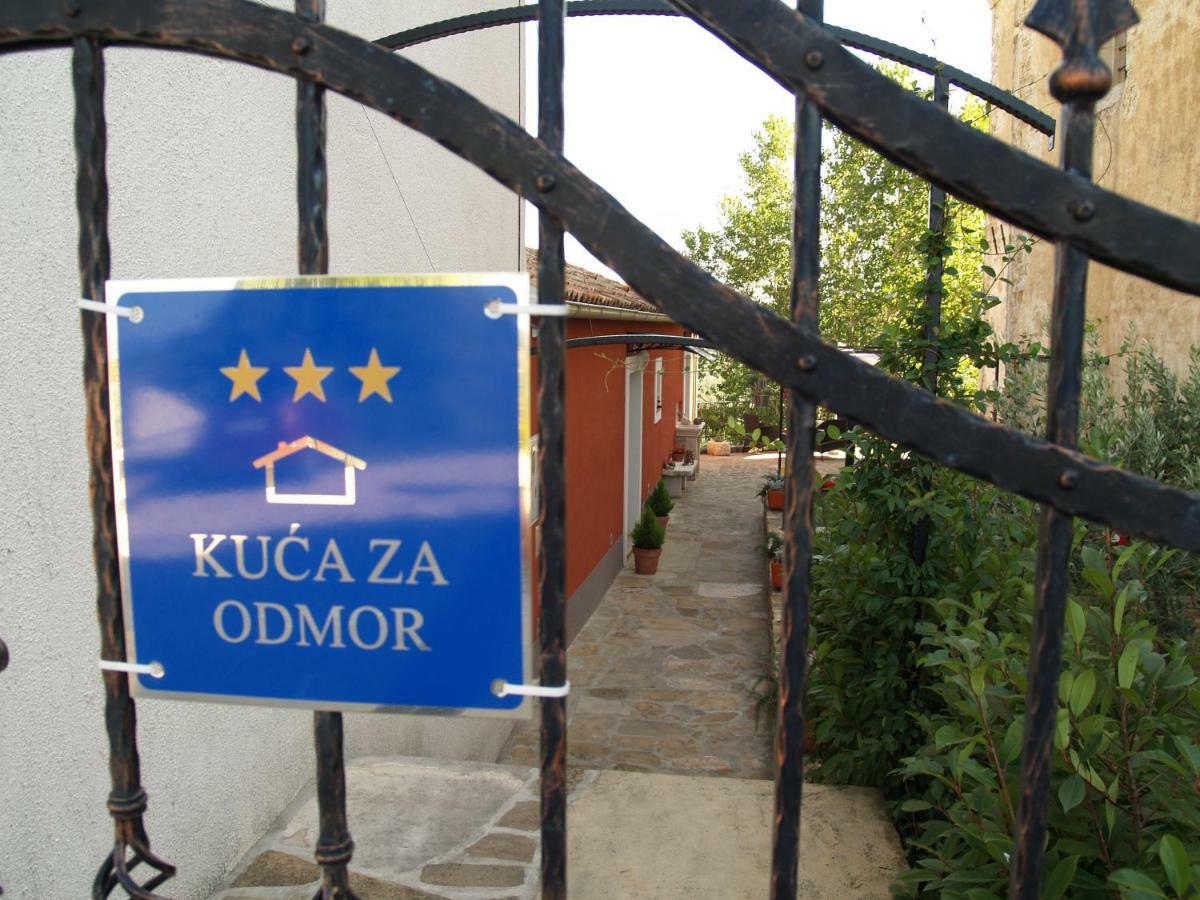 Provvidenza Villa Motovun Buitenkant foto
